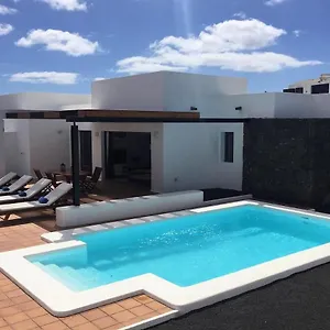 https://villalia-c3.in-canary-islands.com